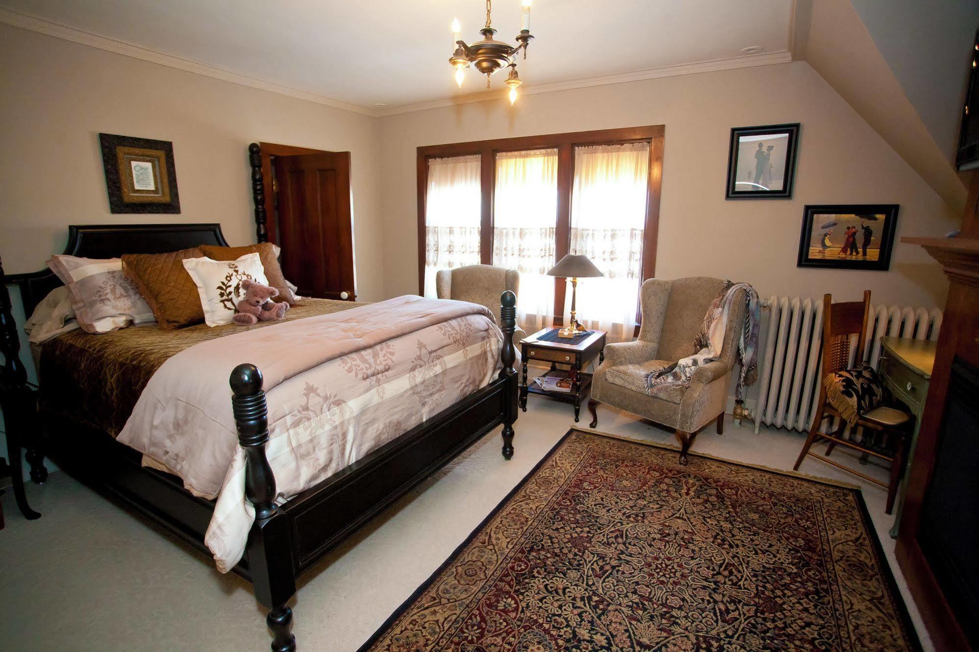 Westphal Mansion Inn Bed & Breakfast Hartford Exterior foto